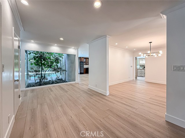 Detail Gallery Image 6 of 67 For 4575 De Celis Pl, Encino,  CA 91436 - 4 Beds | 3 Baths