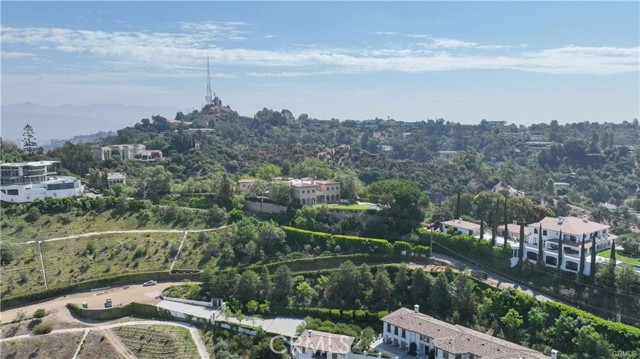 Detail Gallery Image 58 of 65 For 9484 Gloaming Dr, Beverly Hills,  CA 90210 - 4 Beds | 4 Baths