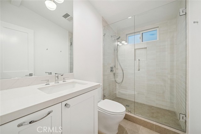 Detail Gallery Image 9 of 13 For 212 40th St #B,  Newport Beach,  CA 92663 - 1 Beds | 1 Baths