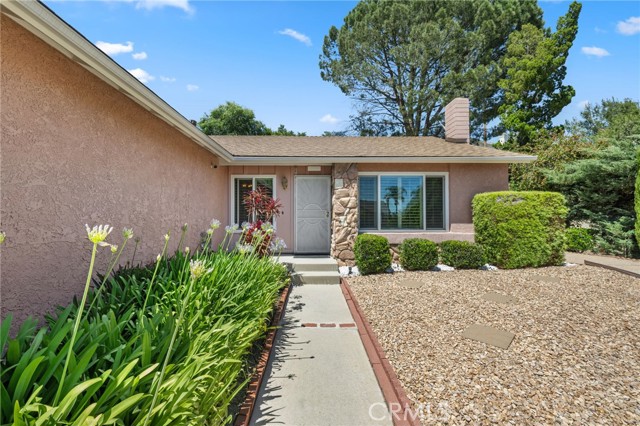 13862 Shablow Avenue photo 5