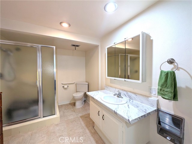 Detail Gallery Image 19 of 32 For 188 Avenida Majorca a,  Laguna Woods,  CA 92637 - 2 Beds | 2 Baths