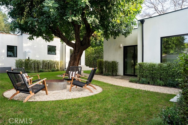 Detail Gallery Image 32 of 40 For 4935 Agnes Ave, Valley Village,  CA 91607 - 5 Beds | 3 Baths