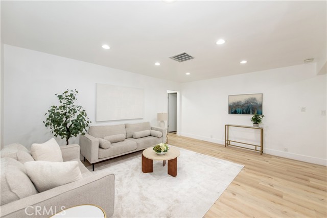 Detail Gallery Image 17 of 35 For 5224 Hallowell, Temple City,  CA 91780 - 4 Beds | 4 Baths