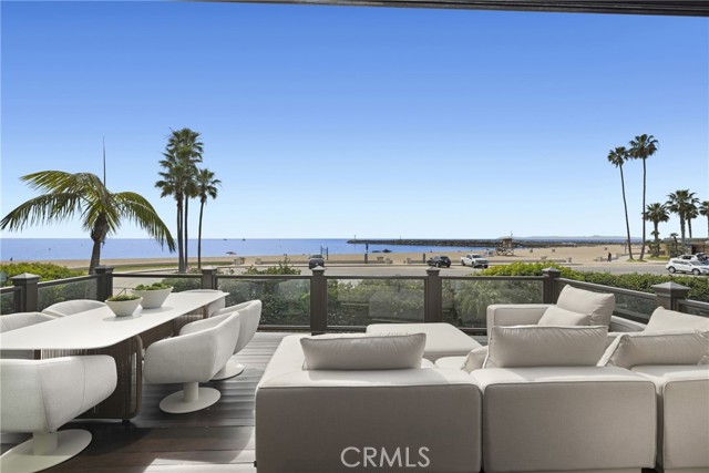 Detail Gallery Image 4 of 56 For 3150 Breakers, Corona Del Mar,  CA 92625 - 4 Beds | 5 Baths