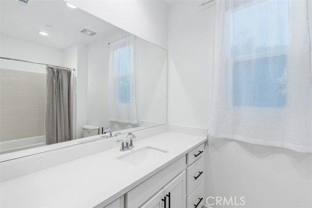 Detail Gallery Image 26 of 41 For 29120 Tanoak, Lake Elsinore,  CA 92530 - 4 Beds | 2/1 Baths