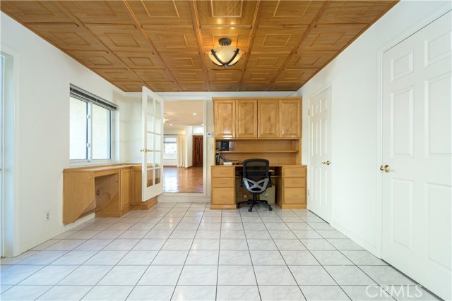 Detail Gallery Image 12 of 50 For 251 N Whitnall, Burbank,  CA 91505 - 4 Beds | 3 Baths
