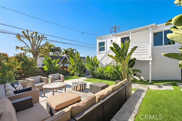 Detail Gallery Image 15 of 21 For 226 Chiquita #UPPER,  Laguna Beach,  CA 92651 - 1 Beds | 1 Baths