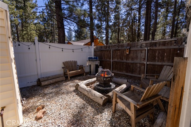 726 Elysian Boulevard, Big Bear City CA: https://media.crmls.org/medias/d67f3d91-f1de-4321-ab3c-05fcadef1725.jpg