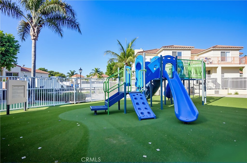 MLS #OC25258884 image #15