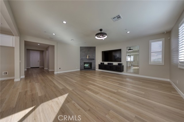 2668 Half Dome Court, Jurupa Valley CA: https://media.crmls.org/medias/d680155b-3525-49d0-9b46-9c1bcac7966f.jpg