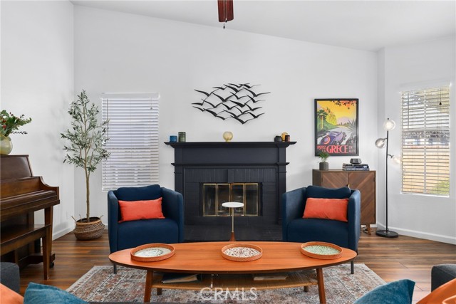 Detail Gallery Image 4 of 25 For 27819 Sumner, Saugus,  CA 91350 - 3 Beds | 2 Baths