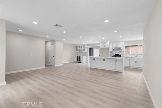 Detail Gallery Image 5 of 30 For 8956 Swallow Ave, Fountain Valley,  CA 92708 - 5 Beds | 3 Baths