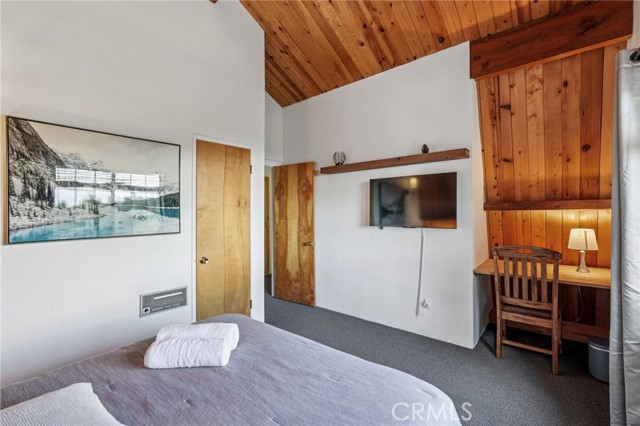 Detail Gallery Image 14 of 24 For 2409 Spring Oak Dr, Running Springs,  CA 92382 - 2 Beds | 2 Baths