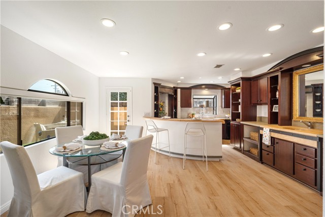 Detail Gallery Image 4 of 23 For 4286 W 182nd St a,  Torrance,  CA 90504 - 2 Beds | 2 Baths