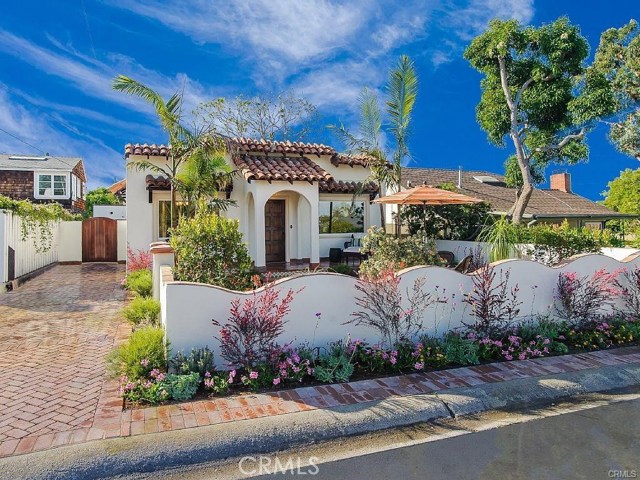 485 Thalia St, Laguna Beach, CA 92651