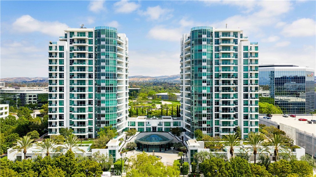 3131 Michelson Dr #1206