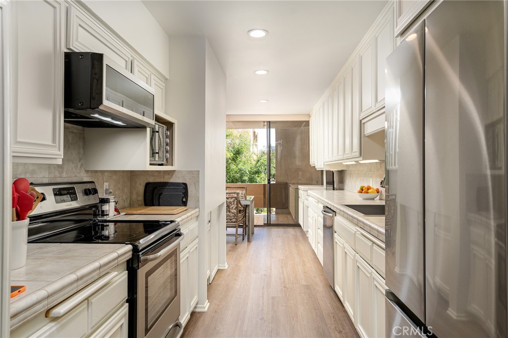 MLS #OC25258127 image #10