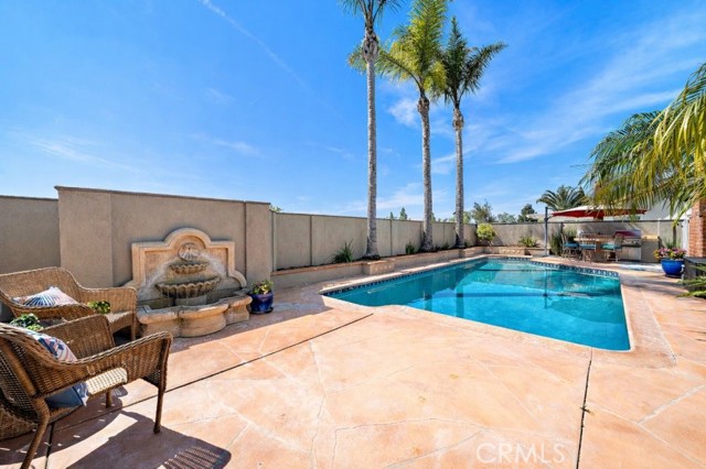 Detail Gallery Image 3 of 45 For 11088 Blue Allium Ave, Fountain Valley,  CA 92708 - 5 Beds | 3 Baths