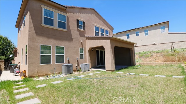 27506 Aster Way, Saugus CA: https://media.crmls.org/medias/d683eed5-ea3e-4ccd-8f1c-66e181936e48.jpg