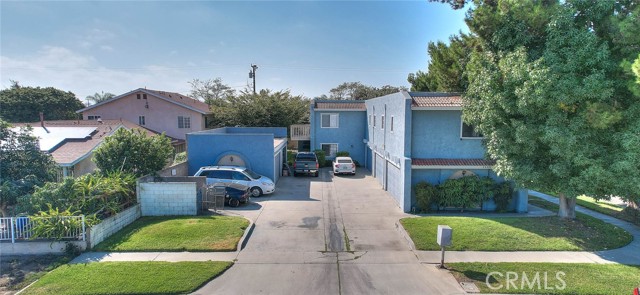 You don't want to miss out on this amazing investment opportunity. 5 units total, 4 - 2 bed 2 bath and 1 - 3 bed 2 bath.