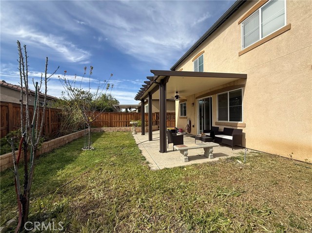 Detail Gallery Image 10 of 22 For 29325 Centerfield, Lake Elsinore,  CA 92530 - 4 Beds | 3 Baths