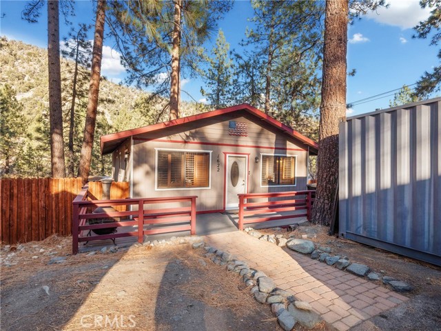 Detail Gallery Image 2 of 29 For 1622 Ross St, Wrightwood,  CA 92397 - 2 Beds | 2 Baths