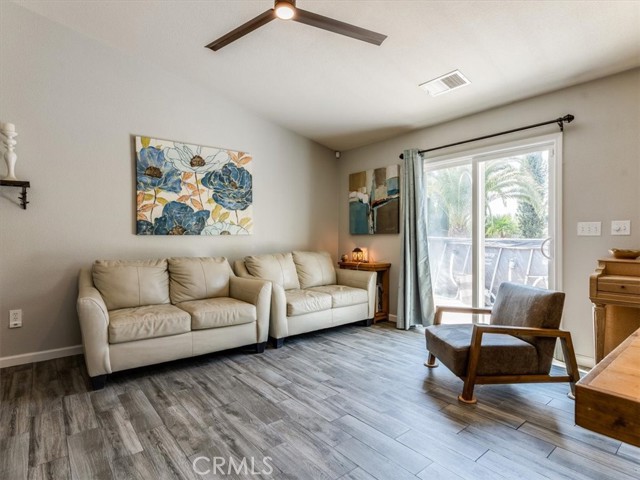 104 W Mariposa Street, Avenal CA: https://media.crmls.org/medias/d685cd3b-0ff4-483d-9703-ae2aa683d278.jpg