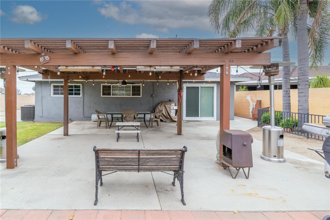 Detail Gallery Image 33 of 43 For 9281 Hemlock Ave, Fontana,  CA 92335 - 3 Beds | 1 Baths