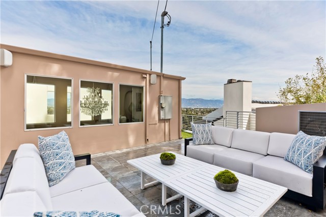 Detail Gallery Image 39 of 43 For 11698 Picturesque, Studio City,  CA 91604 - 3 Beds | 2/1 Baths