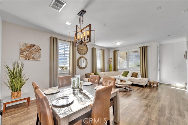 Detail Gallery Image 3 of 33 For 1038 Savi Dr #101,  Corona,  CA 92878 - 3 Beds | 2/2 Baths