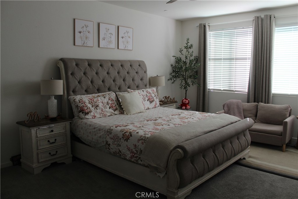 https://media.crmls.org/medias/d68a0253-2a8a-41a0-bcb3-ea77ccdf6449.jpg?preset=X-Large