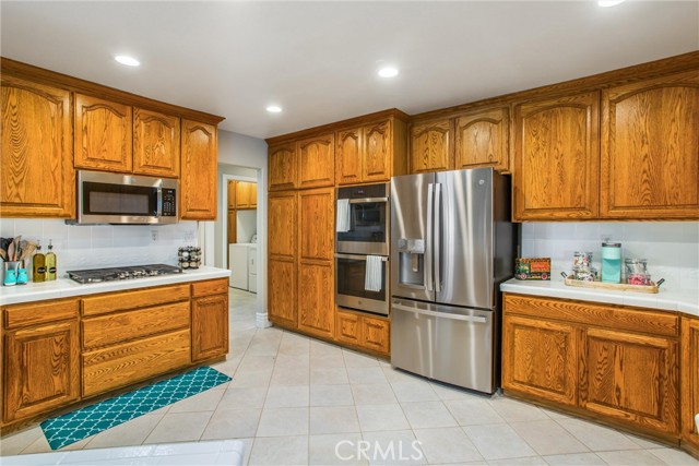 31607 Florida Street, Redlands CA: https://media.crmls.org/medias/d68a3a8b-e06f-4371-af5b-3c3088f7f8f6.jpg