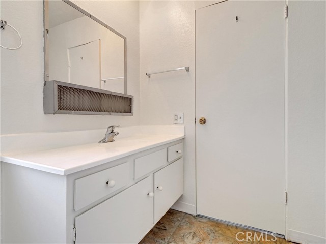 Detail Gallery Image 17 of 42 For 400 N Sunrise Way #224,  Palm Springs,  CA 92262 - 2 Beds | 2 Baths
