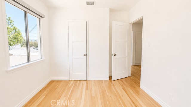 https://media.crmls.org/medias/d68b05ad-cc53-4ba5-a612-d211a21a9b3c.jpg?preset=X-Large