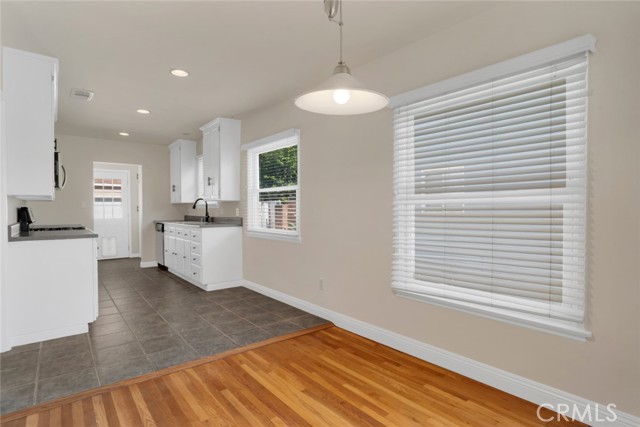 Detail Gallery Image 9 of 28 For 6614 Forbes Ave, Lake Balboa,  CA 91406 - 3 Beds | 1 Baths
