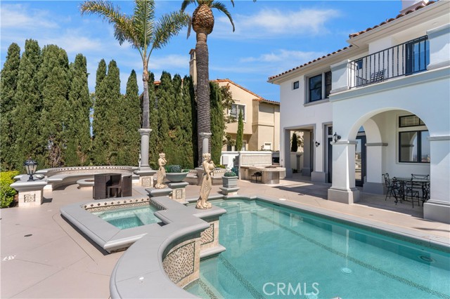 7 Vista Luci, Newport Coast CA: https://media.crmls.org/medias/d68c5e1c-2ba2-46a7-9e76-b34c344655f4.jpg
