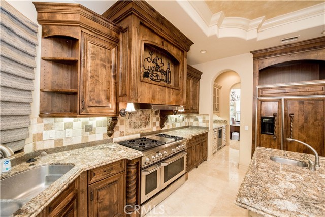 Detail Gallery Image 18 of 73 For 1340 Hidden Springs Dr, Corona,  CA 92881 - 7 Beds | 7/1 Baths