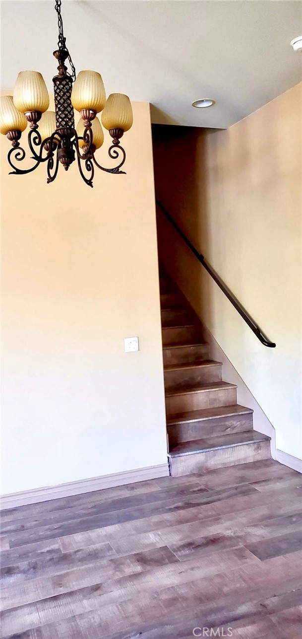 https://media.crmls.org/medias/d68cdde7-379b-4d35-90fe-9c86dc84630b.jpg?preset=X-Large
