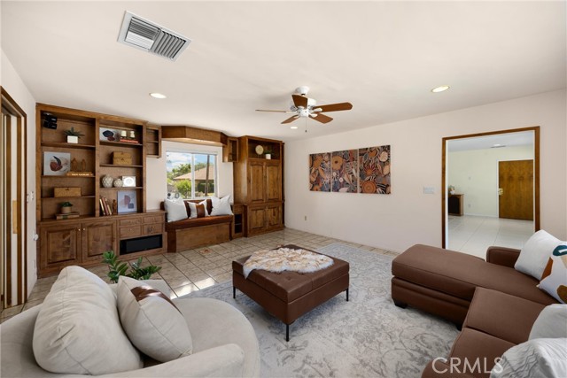 1753 N Albright Avenue, Upland CA: https://media.crmls.org/medias/d68dd83f-eb6d-4e2b-83fe-0393d6a0266d.jpg