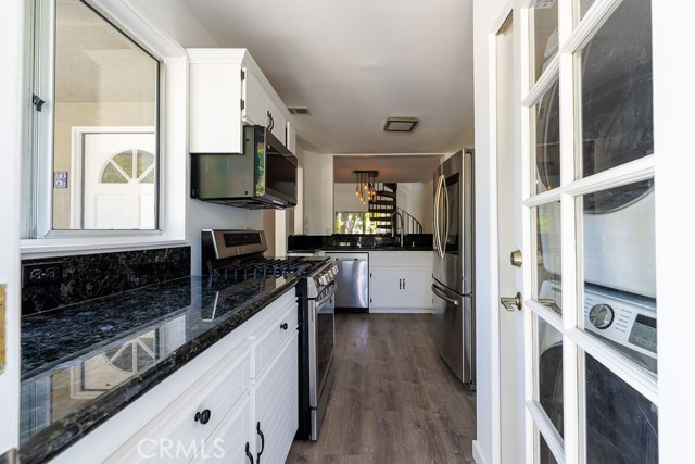 26129 Mcbean Pkwy, Valencia CA: https://media.crmls.org/medias/d68e3132-46ea-4793-903d-24cfb38e09f1.jpg