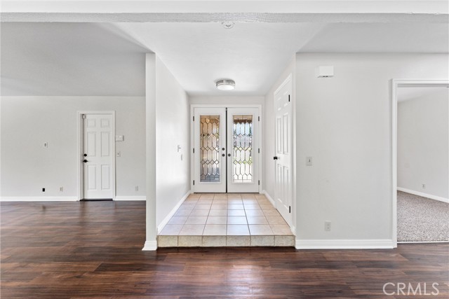 201 W Harvey Avenue, Santa Ana CA: https://media.crmls.org/medias/d68e7c6a-d6a8-49d0-991f-2787b66114c8.jpg