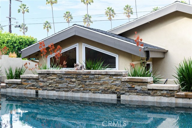 Fun fountain to play in!