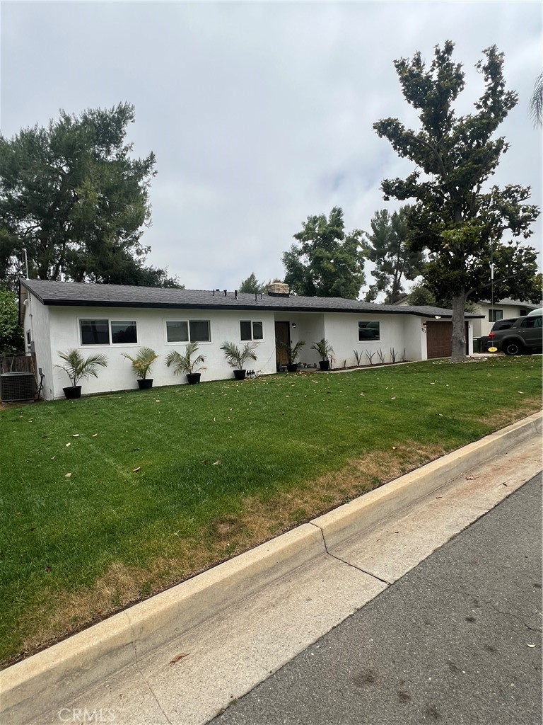 533 Via Vista Drive