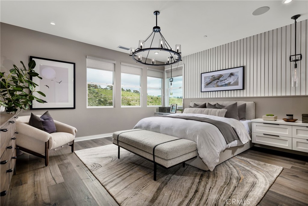 MLS #OC25244904 image #5