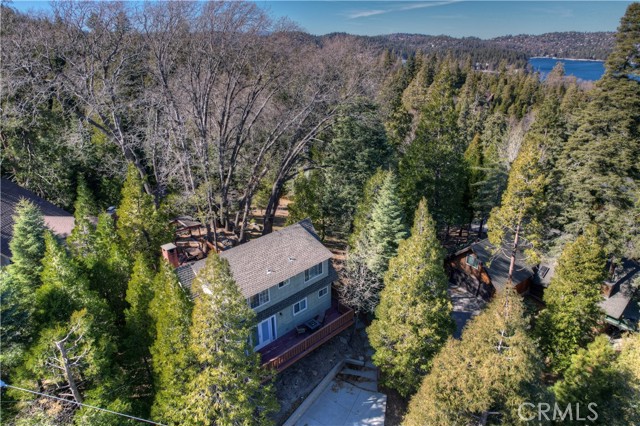 28621 Shenandoah Drive, Lake Arrowhead CA: https://media.crmls.org/medias/d6904a2e-cf60-4f9f-8c2e-4b7e8c25c083.jpg