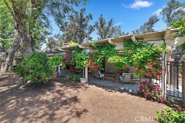 Detail Gallery Image 60 of 74 For 8180 Victoria Ave, Riverside,  CA 92504 - 4 Beds | 1/2 Baths