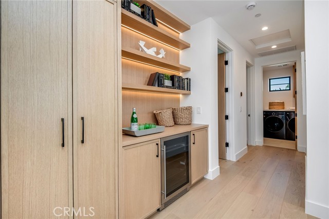 Detail Gallery Image 31 of 44 For 13602 Morrison St, Sherman Oaks,  CA 91423 - 6 Beds | 6/1 Baths
