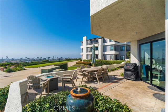 Detail Gallery Image 32 of 59 For 230 Lille Lane #113,  Newport Beach,  CA 92663 - 3 Beds | 3 Baths