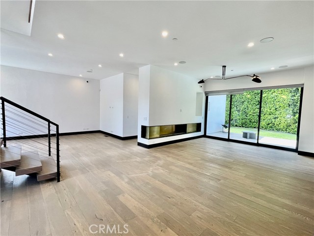 Detail Gallery Image 3 of 42 For 1319 Sunset Plaza Dr, Los Angeles,  CA 90069 - 4 Beds | 4/1 Baths