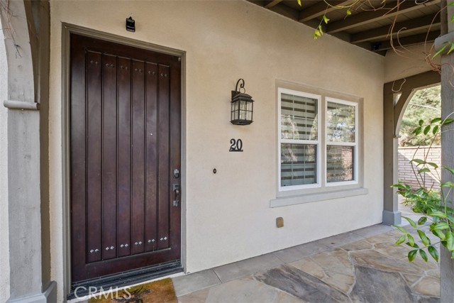 20 Townsend, Irvine CA: https://media.crmls.org/medias/d6919f0d-54ef-4d6c-a28d-63449c3b334f.jpg